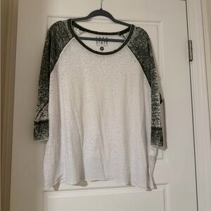 Free State Women's White and Green 3/4 Length Sleeve Tee